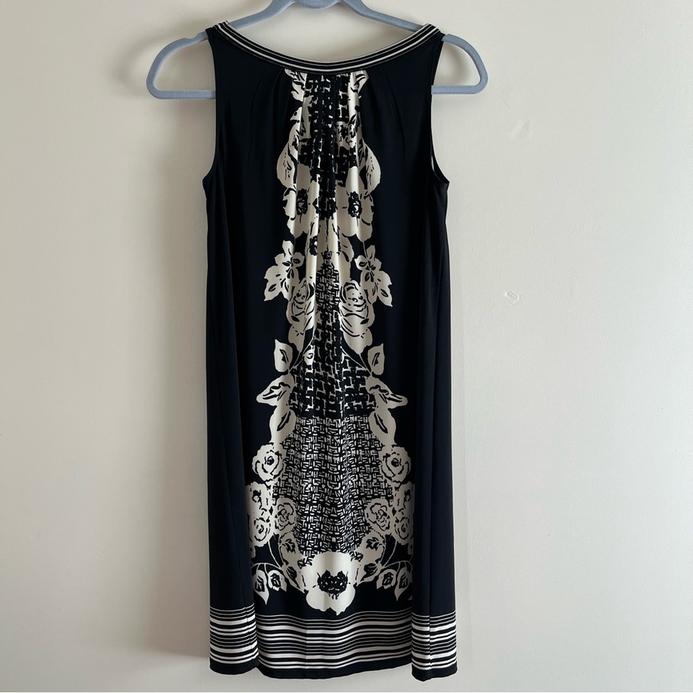 Elegant Black and cream Floral Dress - Picture 6 of 6